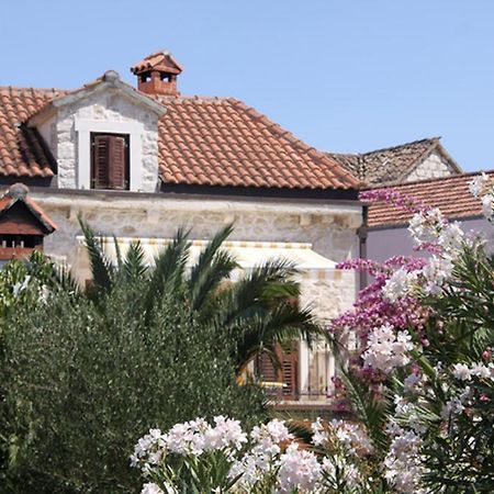 Villa Rustika Sutivan Ngoại thất bức ảnh